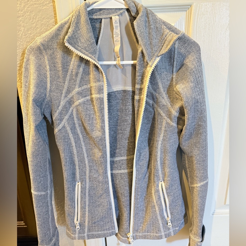 lululemon jacket